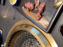 -铭牛烧肉·和牛海鲜自助(高新月牙湖店)