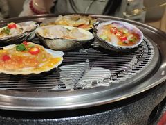 -围炉肉舍•炭烤活鳗•丹东海鲜烤肉(步行街店)