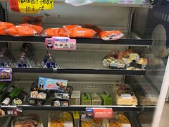 -全家便利店(上海南站站店)