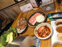 -草家酱蟹炭火烤肉店(珲春南路一店)