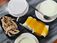 -黄师奶甜品店