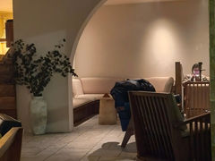 -Hideout Hookah Lounge·隐觅地