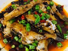 干烧耗儿鱼-洪霞餐馆