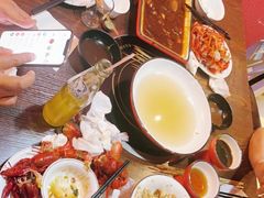 -虾弄弄海派小龙虾·牛羊蝎子火锅