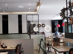 大堂-必胜客(证大大拇指店)