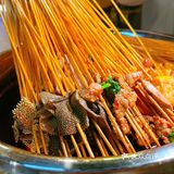 深圳最强鸭血，竟然在串串店里？