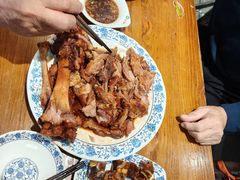 -老天桥酱肉烧饼夹肘子(天桥店)