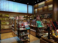 -百新书局(尚悦湾店)