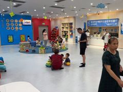 -美吉姆国际儿童发展中心(红谷滩绿地缤纷城中心)