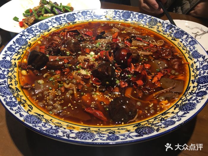 范府家宴毛血旺图片 - 第1张