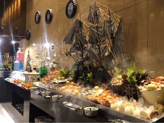自助取餐区-美食汇·海鲜自助西餐厅·江门富力万达嘉华酒店