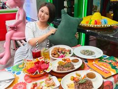 -Famous肥猫墨西哥音乐餐吧(五棵松华熙LIVE店)