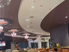 -荣誉国际酒店-云顶旋转餐厅