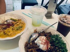 -CowCow其其·牛杂咖啡公司(六运店)
