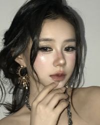 -明天见·化妆造型工作室