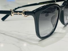 -YI OPTICAL 奕镜·蔡司战略合作店(长宁来福士店)