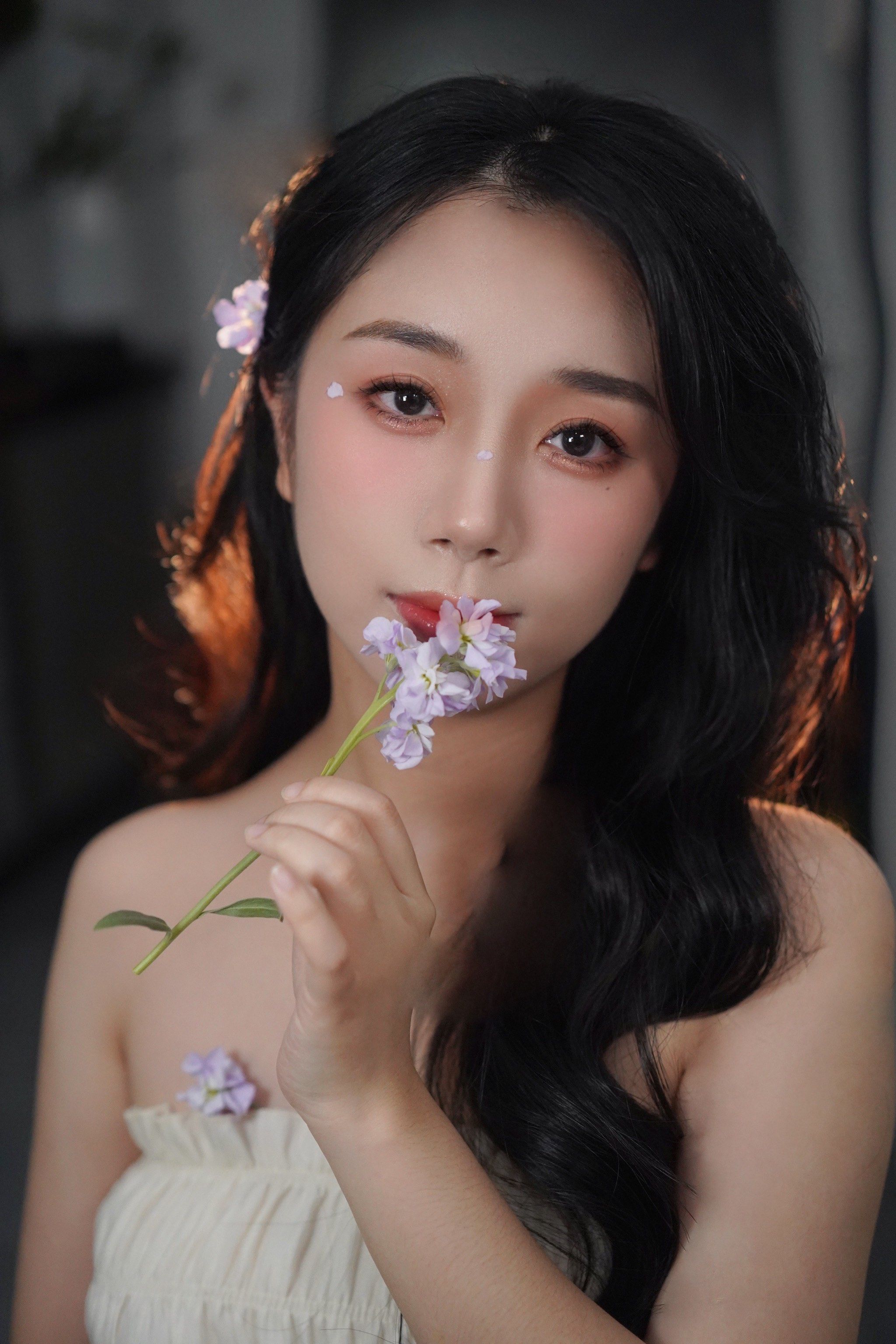 又让人怦然心动
就连吹来的风都带着甜蜜的感觉
#妆面分享 #化妆