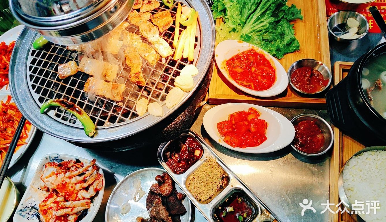 龙年的快乐从美食开始-延吉肉铺烤肉烤牛肠专门店