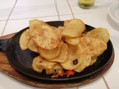-阿瓦山寨·湘菜现炒·剁椒鱼头王(咸阳总店)