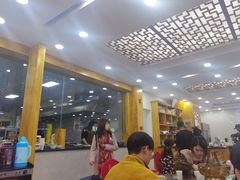 大堂-撒拉人家.酸菜牦牛肉火锅