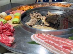 -哈哈碳都·牛肋条无限自助烤肉(宝龙店)