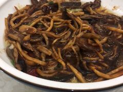 -侬佳蒸菜馆(听潮店)