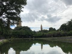 -三塔倒影公园