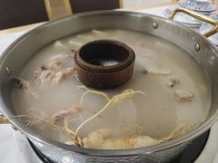 -朴小妹人参鸡汤火锅(长白山万达店)