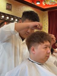 -东方先生国潮男士理发馆