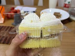 焦糖脆片小方-红宝石·鲜奶小方·海派西点房(莘庄龙之梦店)