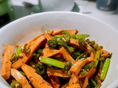 -费大厨辣椒炒肉(高铁吾悦广场店)