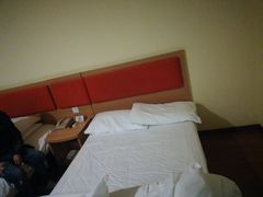 -如家酒店(上海陆家嘴东方明珠浦东大道地铁站店)