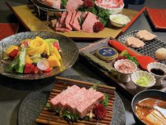 -铭牛烧肉·和牛海鲜自助(高新月牙湖店)
