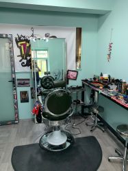 -15C7 男士理发馆 烫染专业店