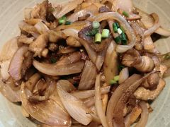 洋葱炒五花肉-新天禧大酒店·四十年浙菜·禧宴(西湖店)