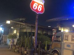 -席娜卡琳火车铁道夜市