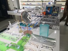 -视野联行眼镜蔡司·依视路官方授权店(顺城店)