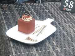 -UNI UNI(环亚凯瑟琳店)