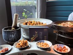 -凤凰湘语·平价海鲜餐厅(浦东旗舰店)