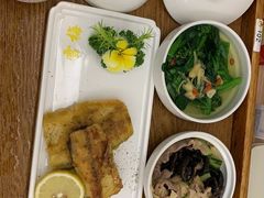 -雪梅月子中心(华侨城店)