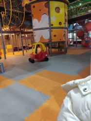 -六月巴士童乐园(抚顺罕王商场店)