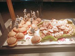 -亚龙湾希尔顿自助餐厅·海鲜·烧烤·沙滩BBQ·现场乐队