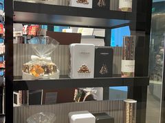 -Laderach 莱德拉(上海环贸iapm店)