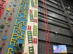 -极限PLAY运动娱乐新世界·团建派对潮玩休闲馆·室内蹦极高空游乐园