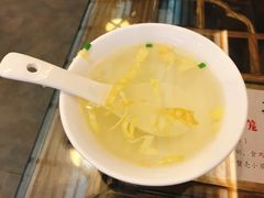 -笑来喜馄饨小笼工坊店(湖滨街店)