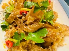-乡村馕坑肉·烧烤·新疆菜·本地人更爱吃(阿勒泰首店)