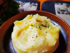 -FAT COW(虹梅路店)