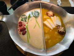 -湊湊火锅·茶憩(南京东路悦荟店)