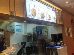 -红渡小香·牛肉麻辣香锅(车站南路店)