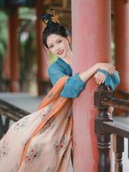 -虞美人汉服摄影